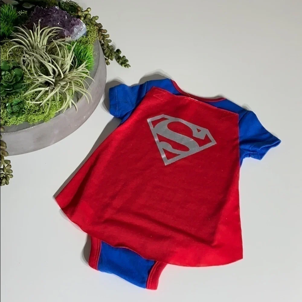 NWOT Superman Baby Onesie bodysuit attached cape